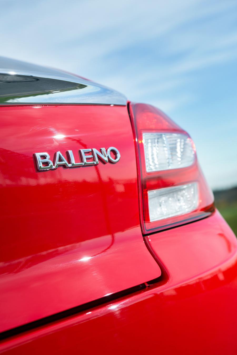 Логотип Suzuki Baleno 2016 года  (UK) (фото 50 из 88)